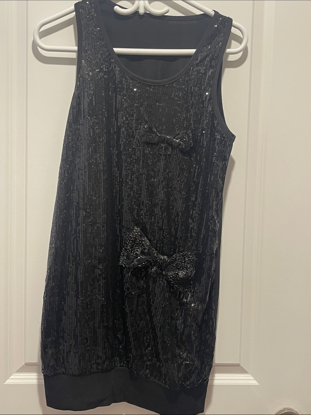 Black Sequin Bow Sleeveless Formal Top - Classic Evening Style